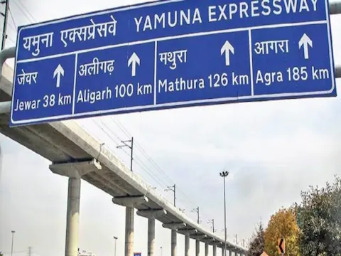 Yamuna-Expressway-16311113594x3